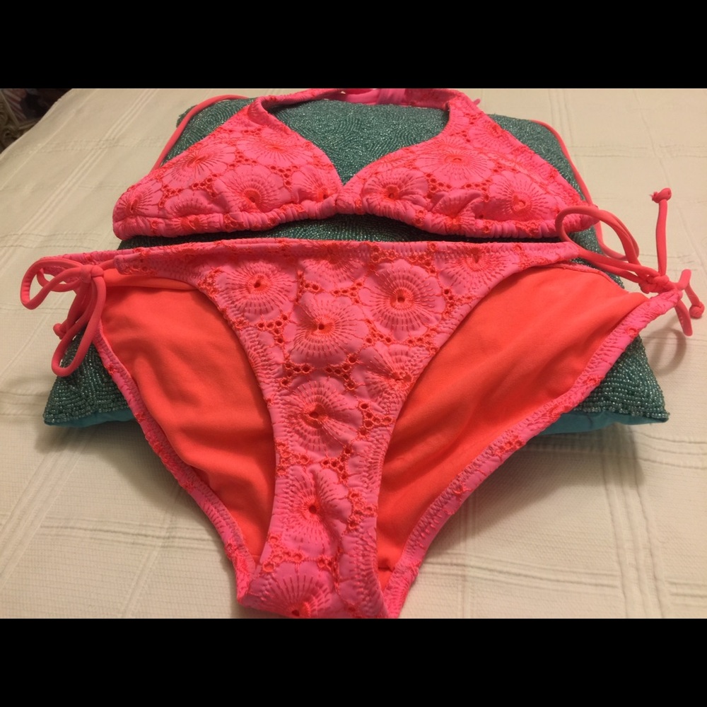 Aeropostal swimwear